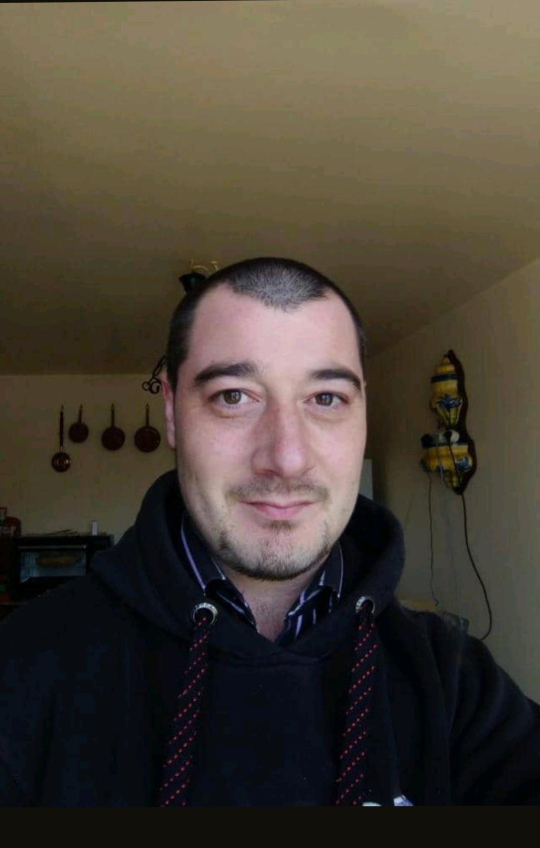 Profil de Jean-kevin, 37 ans, Boite gay à Bondo