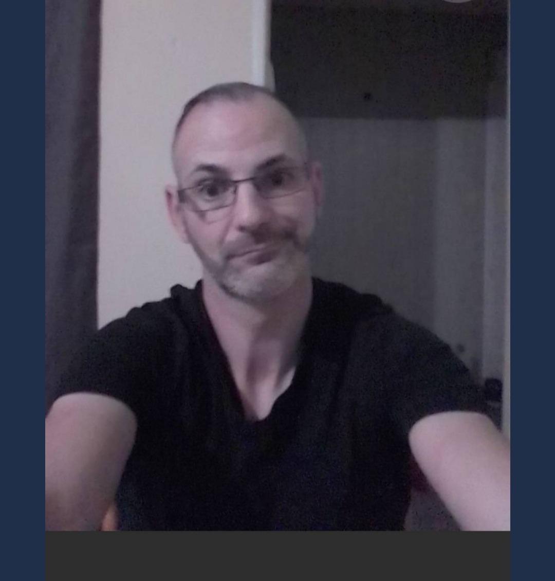 Profil de Vincenzo, 46 ans, Boite gay à Sarreyer
