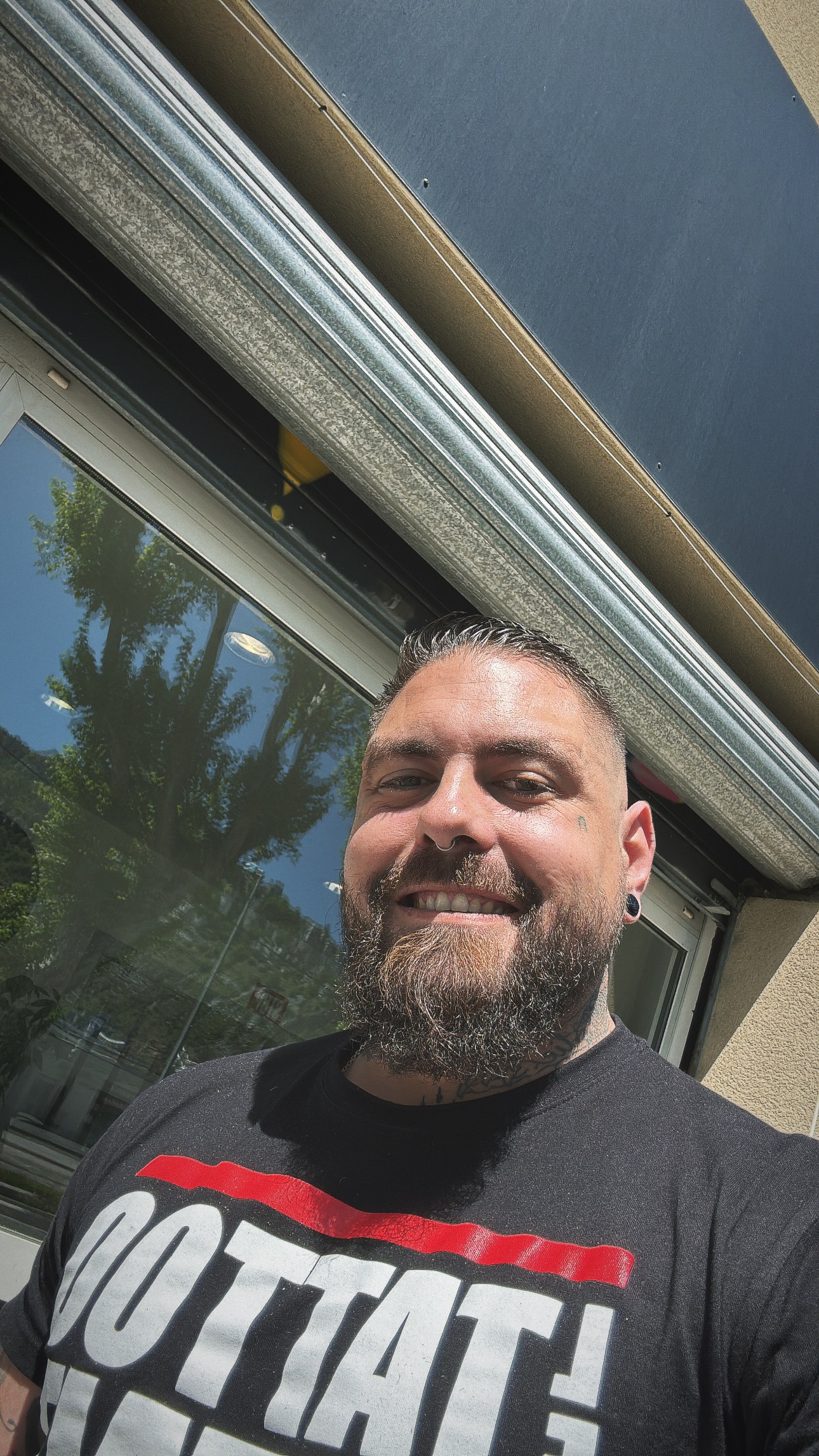 Profil de Nasser, 36 ans, Boite gay à Vattiz