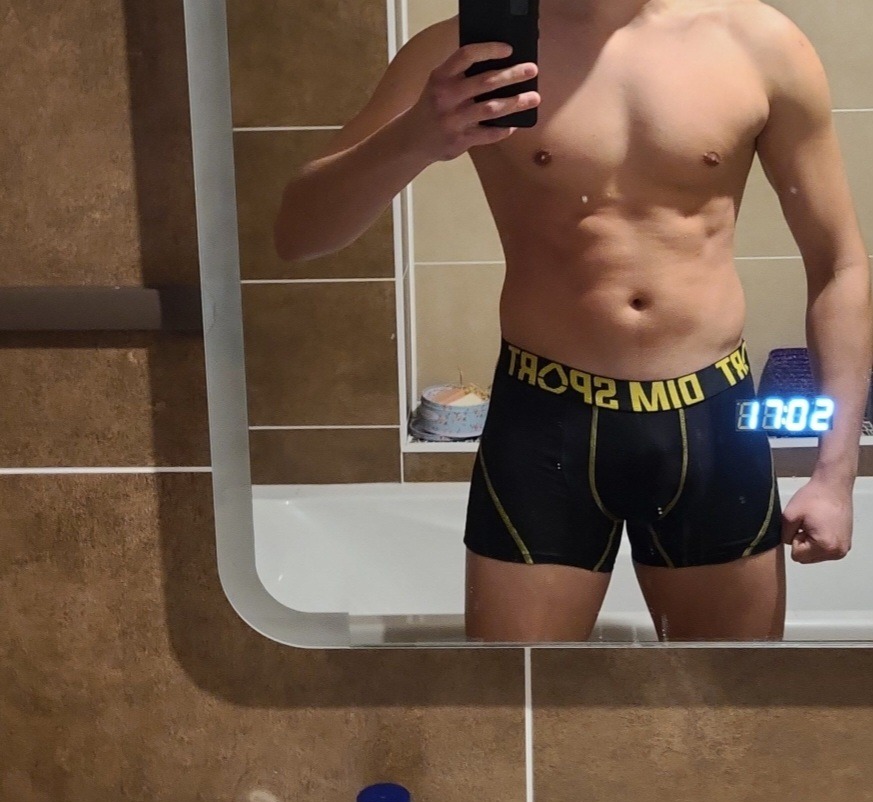 Profil de Clemenceau, 24 ans, Boite gay à Mörigen
