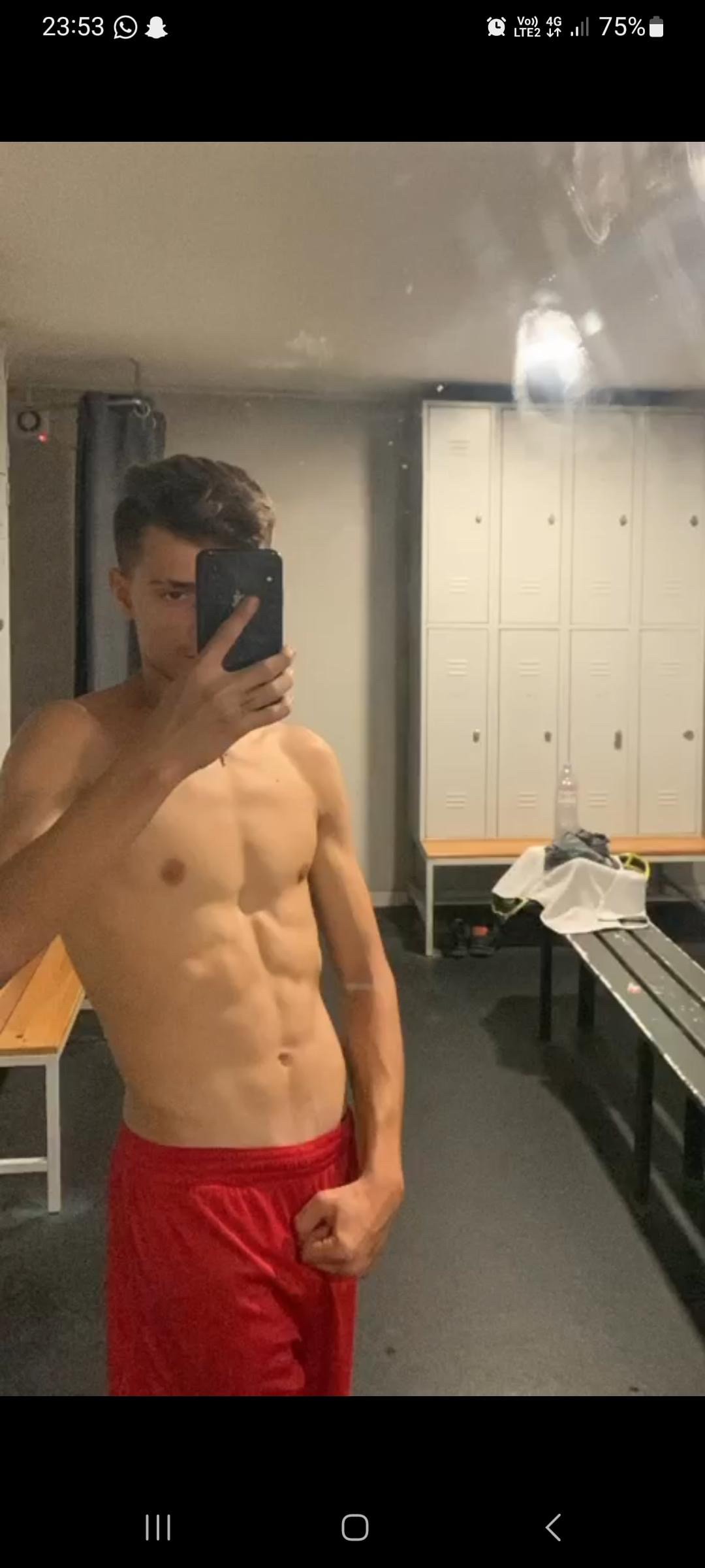 Profil de Darwin, 19 ans, Boite gay à Lavigny