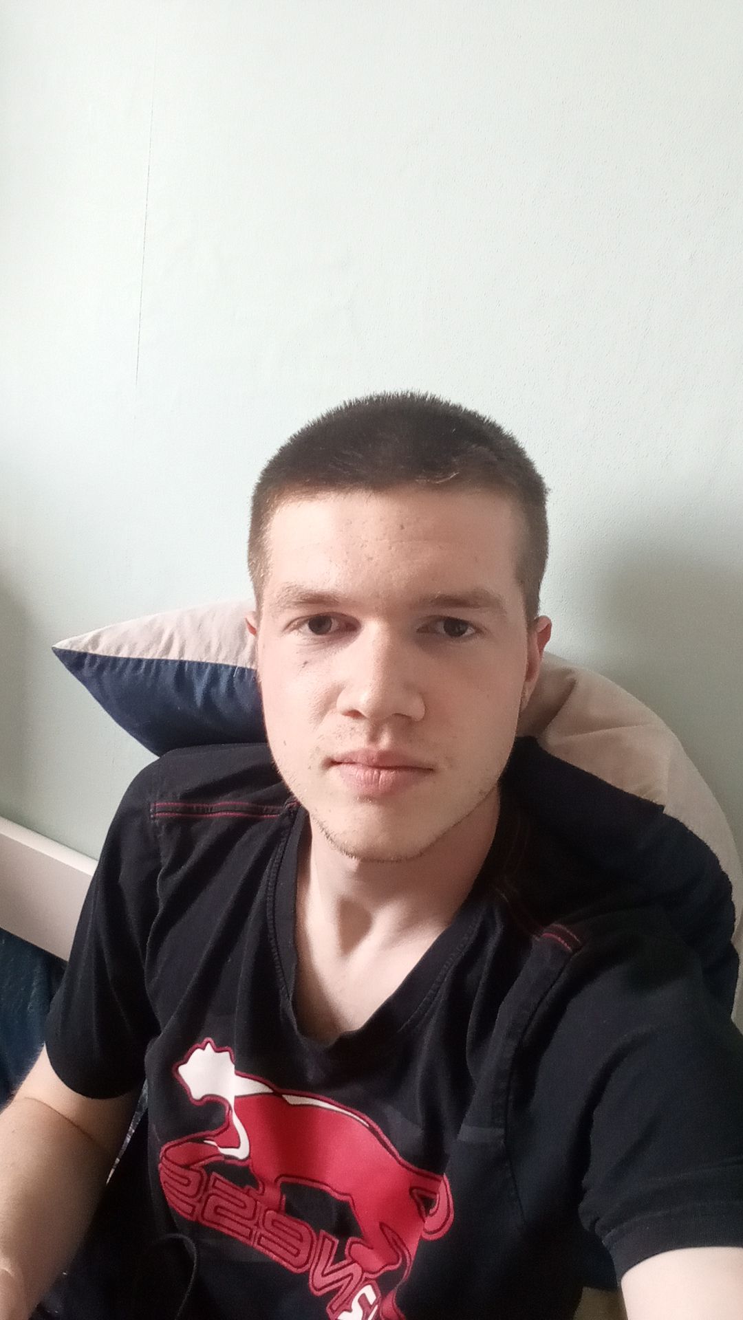 Profil de Adlane, 21 ans, Boite gay à Castaneda