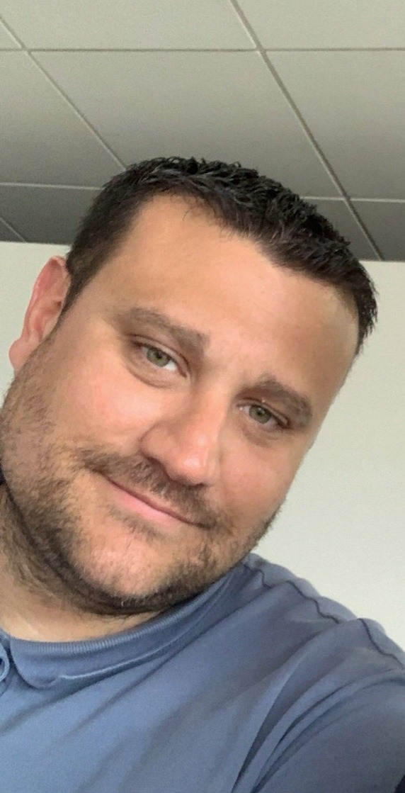 Profil de Elon, 41 ans, Boite gay à Martina