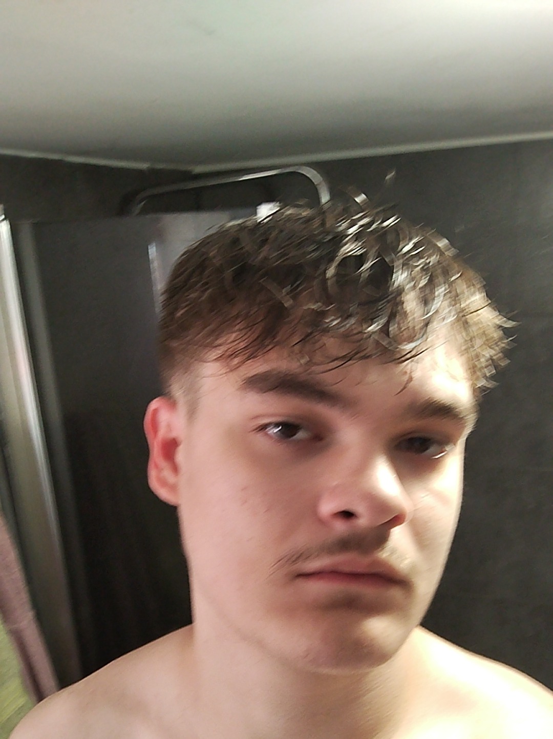 Profil de Mirabeau, 18 ans, Boite gay à Wileroltigen