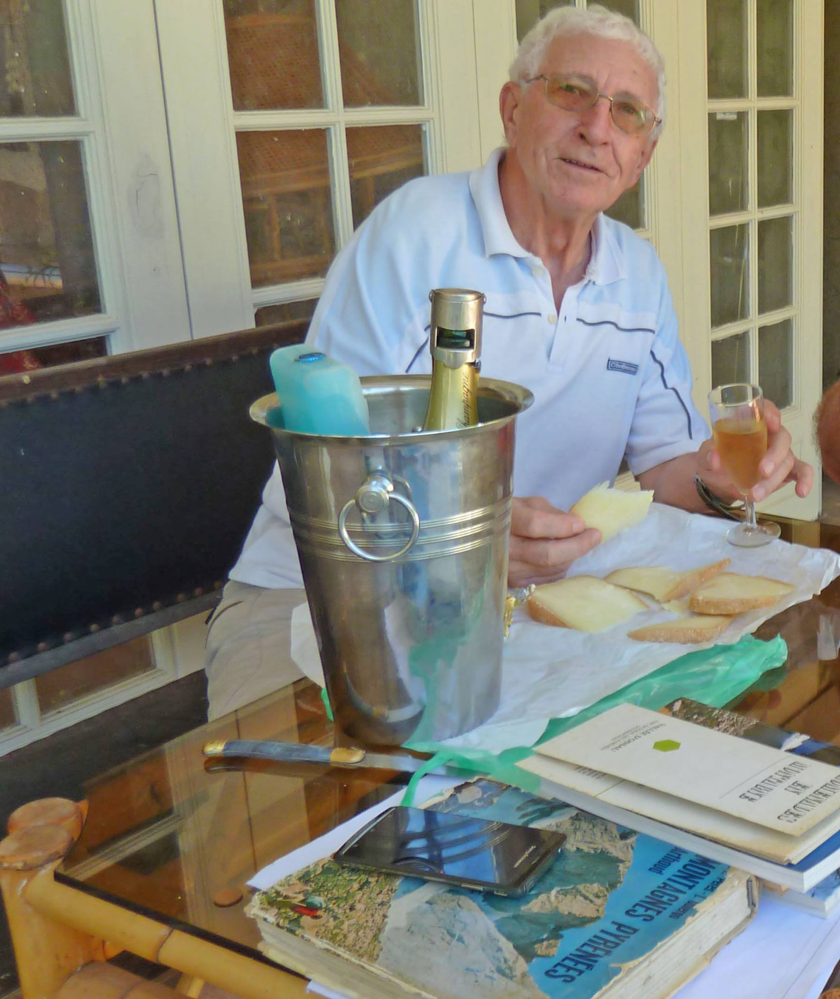 Profil de Emrah, 55 ans, Boite gay à Provence