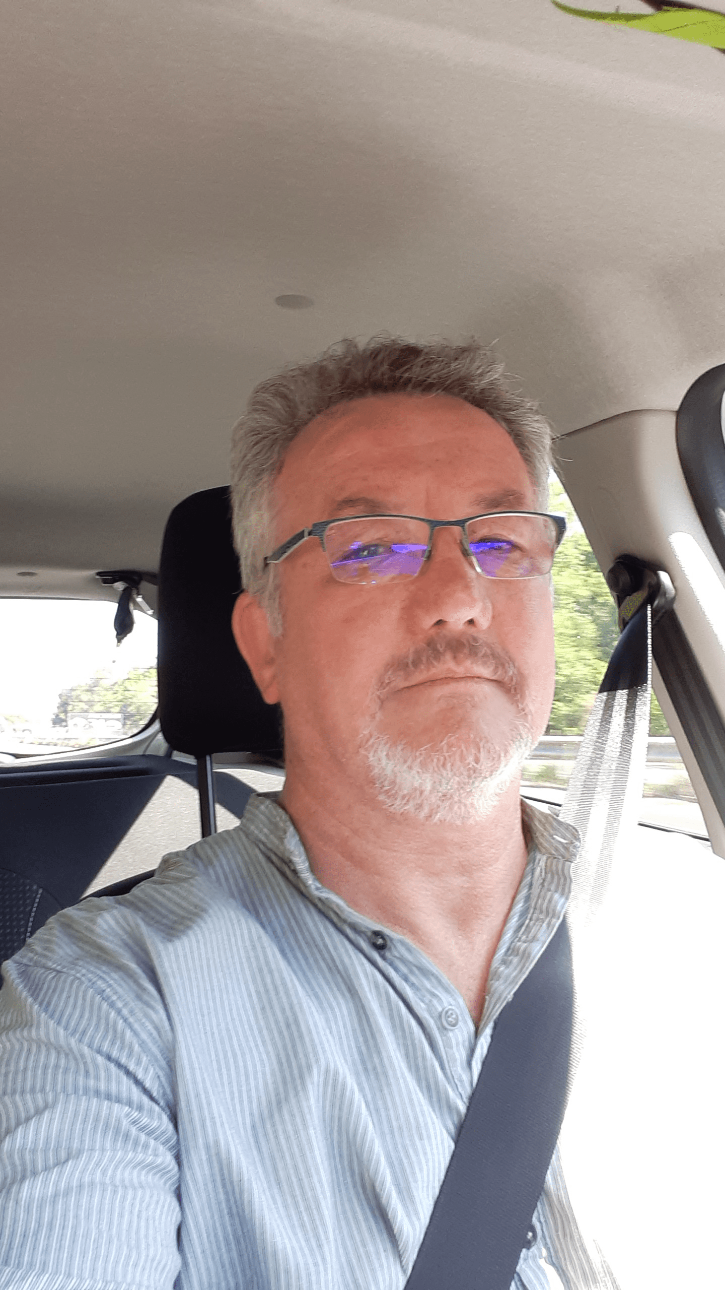 Profil de Léopold, 55 ans, Boite gay à Cernier