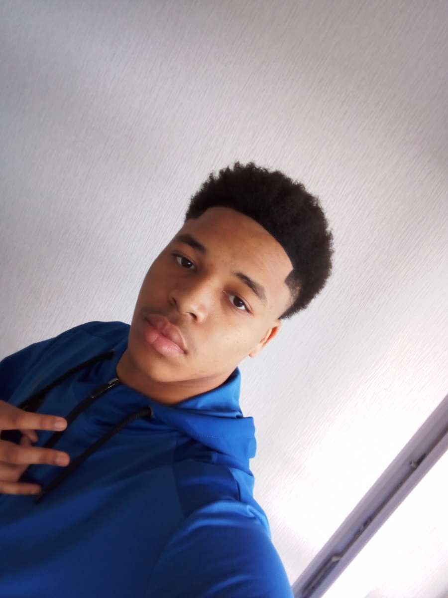 Profil de Rija, 20 ans, Boite gay à Sarreyer