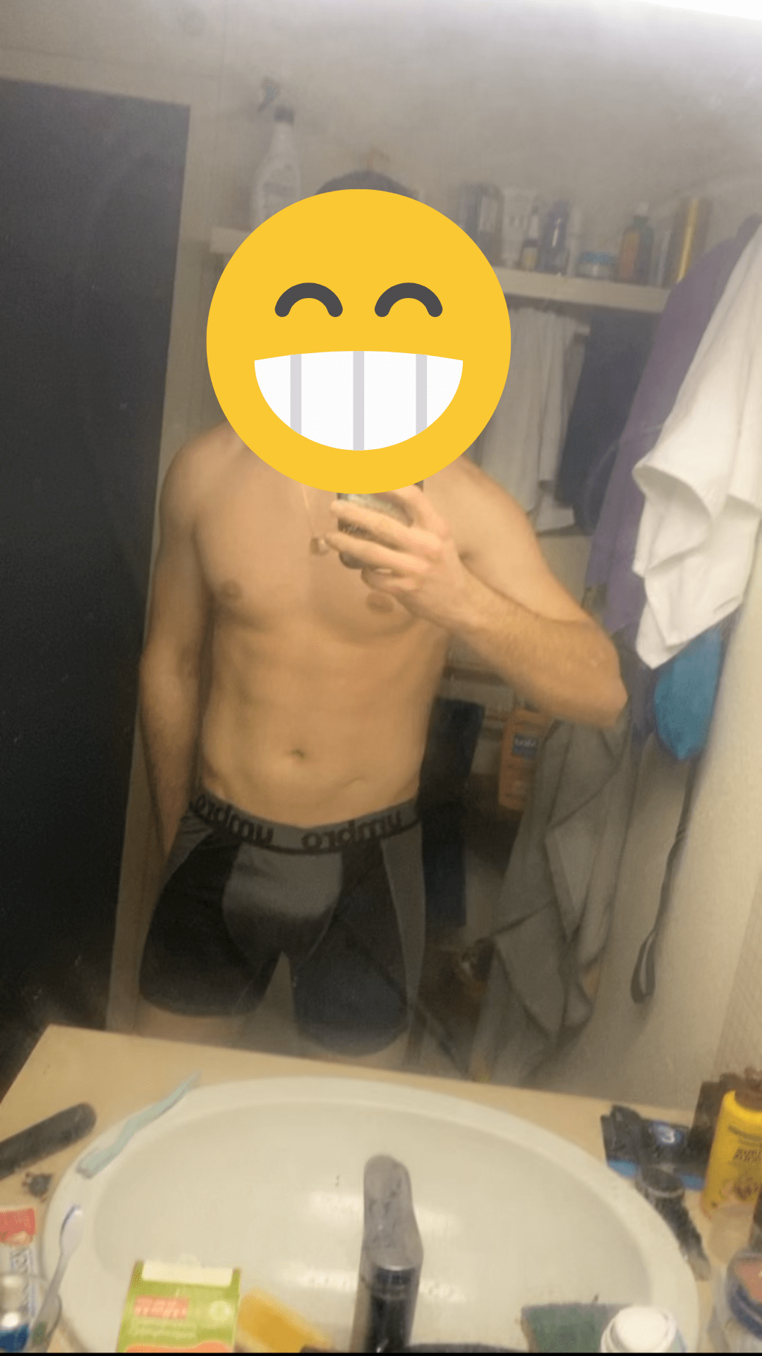 Profil de Aloyse, 24 ans, Boite gay à Engwang