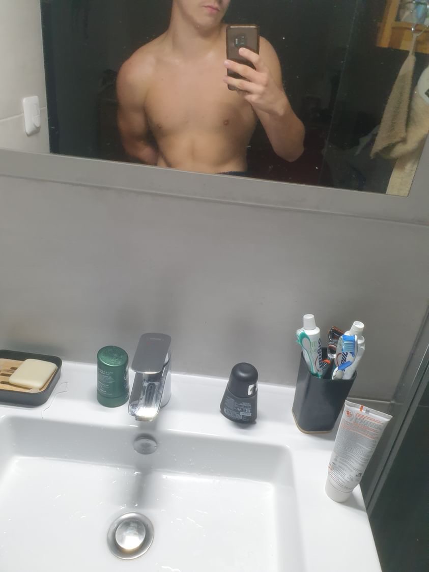 Profil de Michka, 19 ans, Boite gay à Weesen