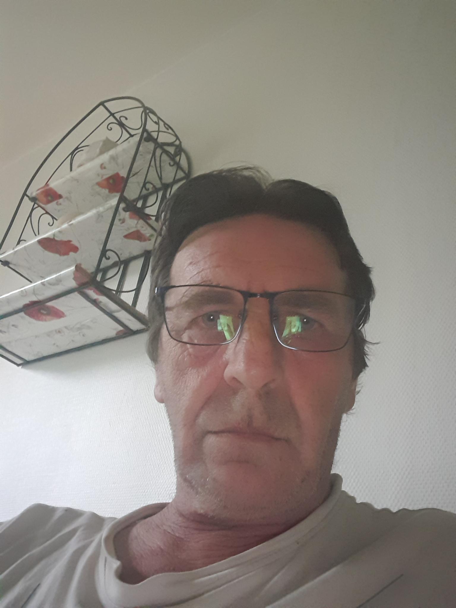 Profil de Jiyan, 54 ans, Boite gay à Konolfingen
