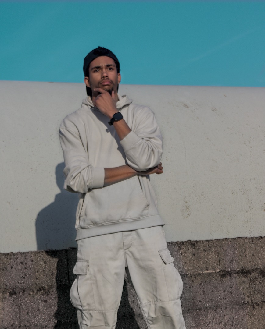 Profil de Yowen, 24 ans, Boite gay à Bursinel