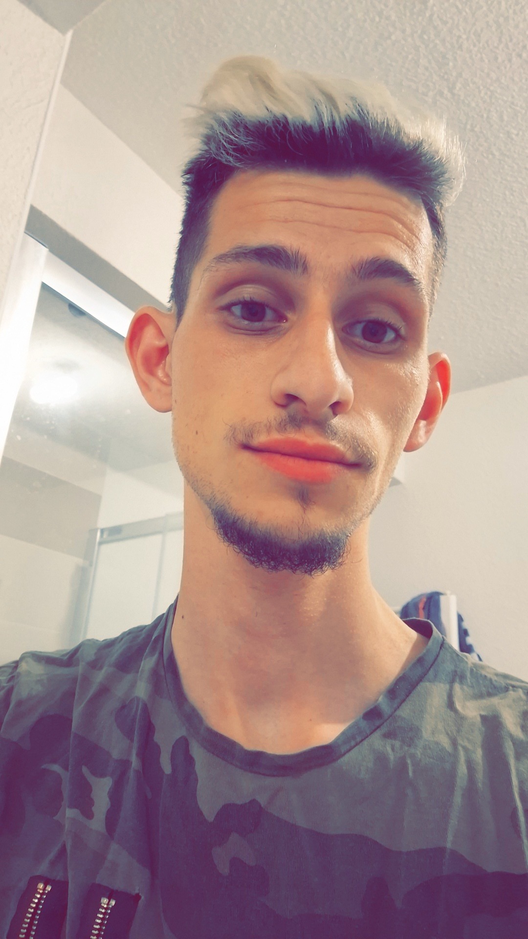 Profil de Scholastien, 25 ans, Boite gay à Mauraz
