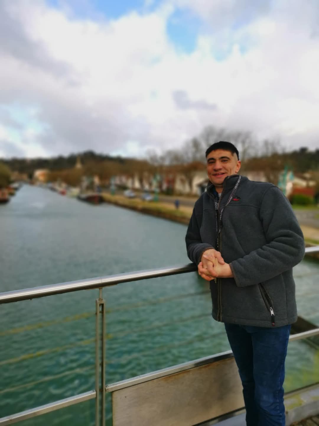 Profil de Sébastien, 37 ans, Boite gay à Erde