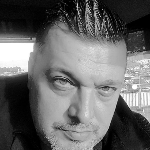 Profil de Yousef, 51 ans, Boite gay à Rossa