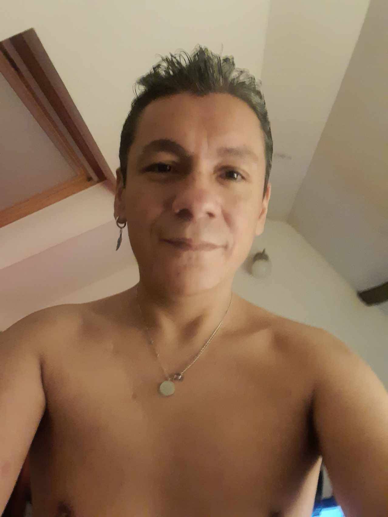 Profil de Asdine, 40 ans, Boite gay à Balmberg