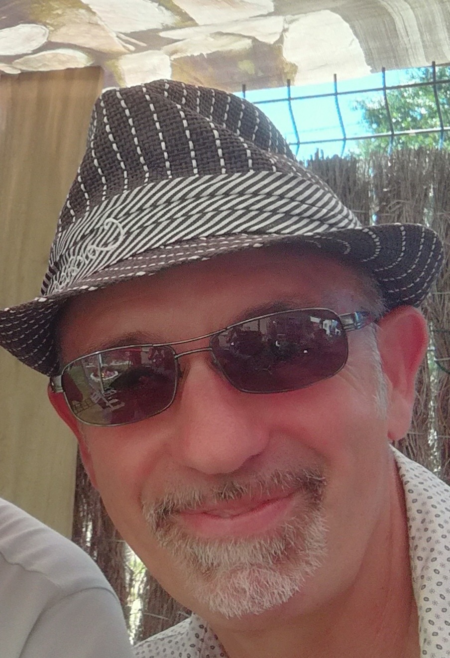 Profil de Abdenbi, 54 ans, Boite gay à Elm