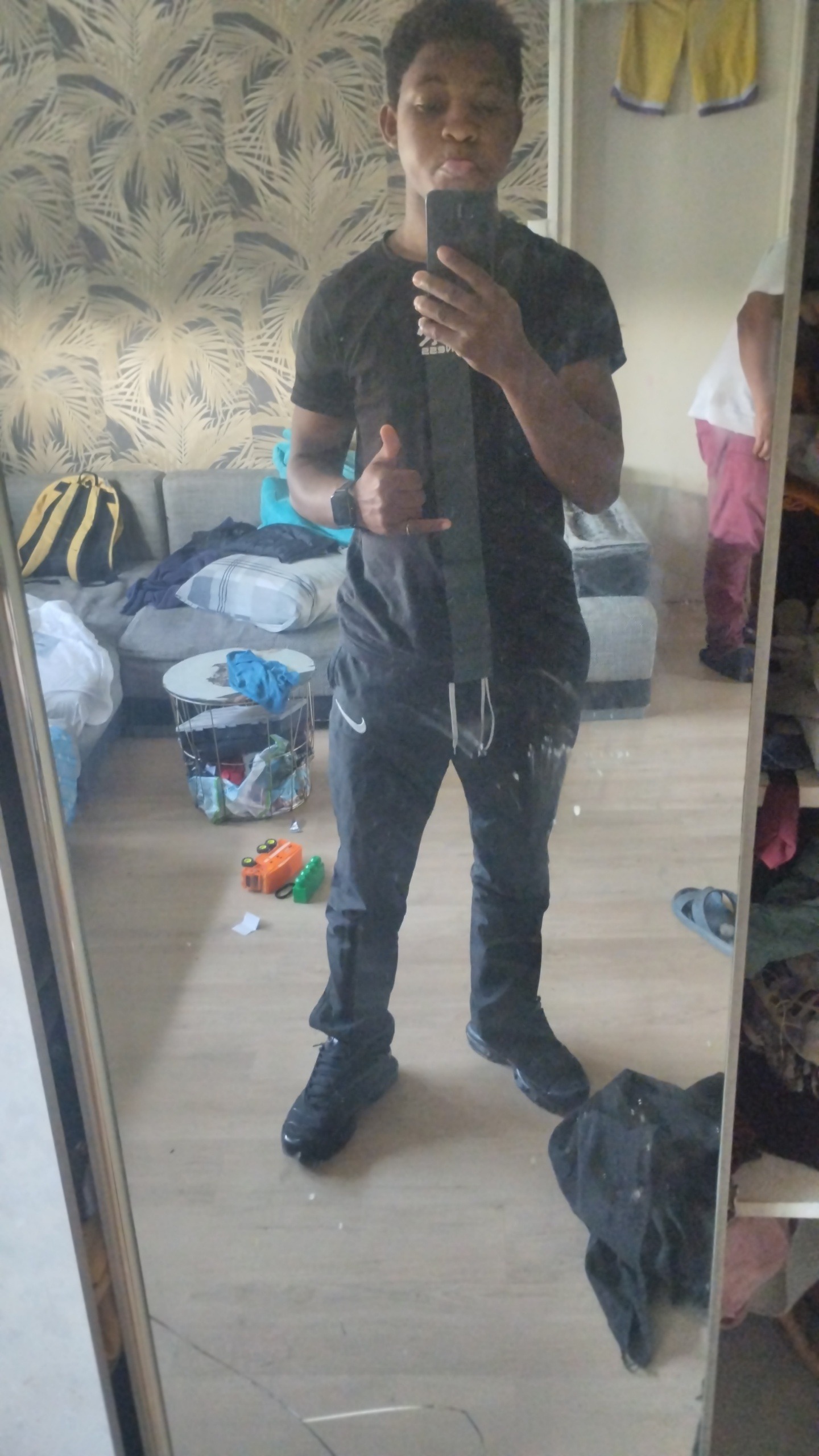 Profil de Hillal, 18 ans, Boite gay à Trun