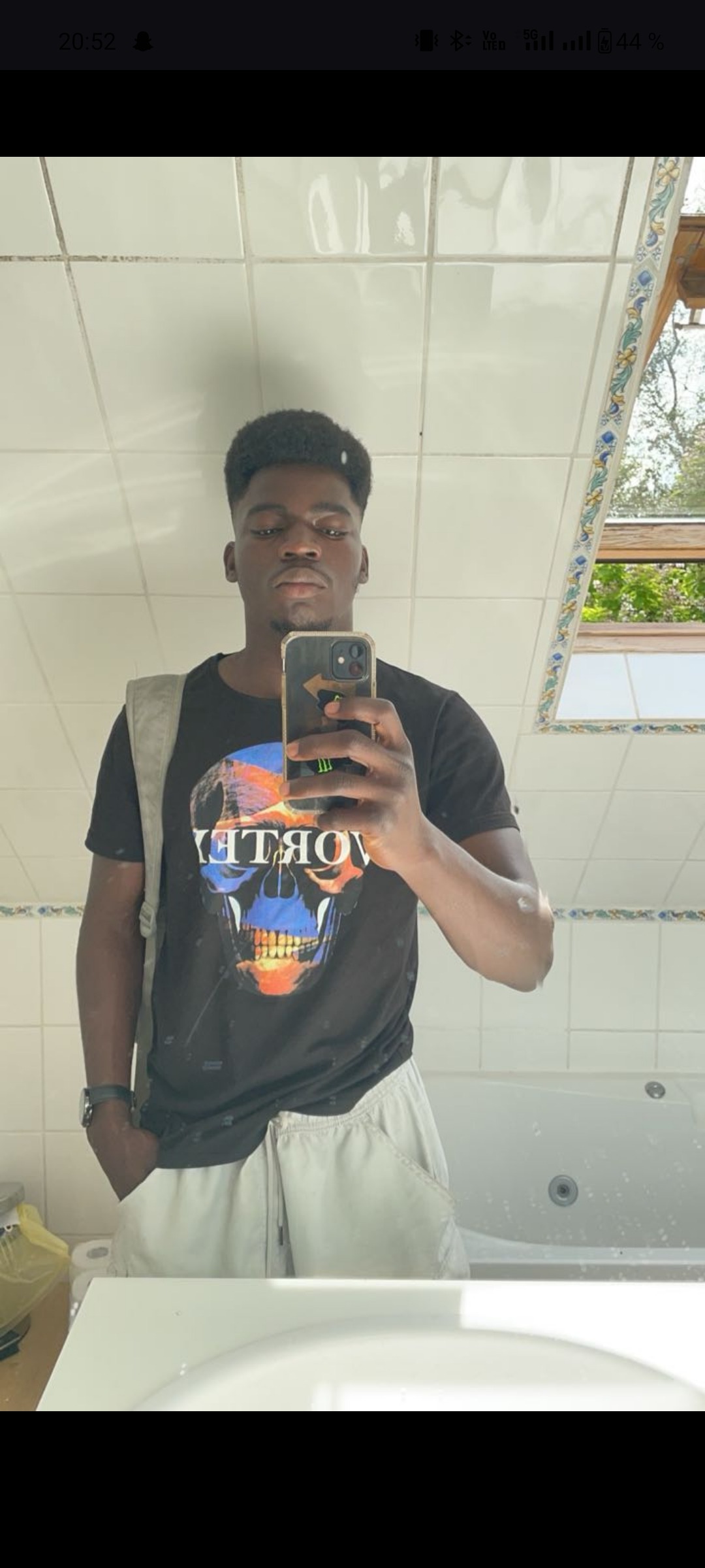 Profil de Racim, 25 ans, Boite gay à Bachs