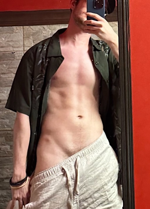 Profil de Reunan, 25 ans, Boite gay à Says