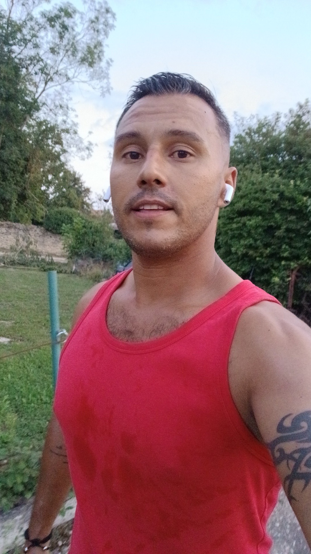 Profil de Jonel, 38 ans, Boite gay à Payerne