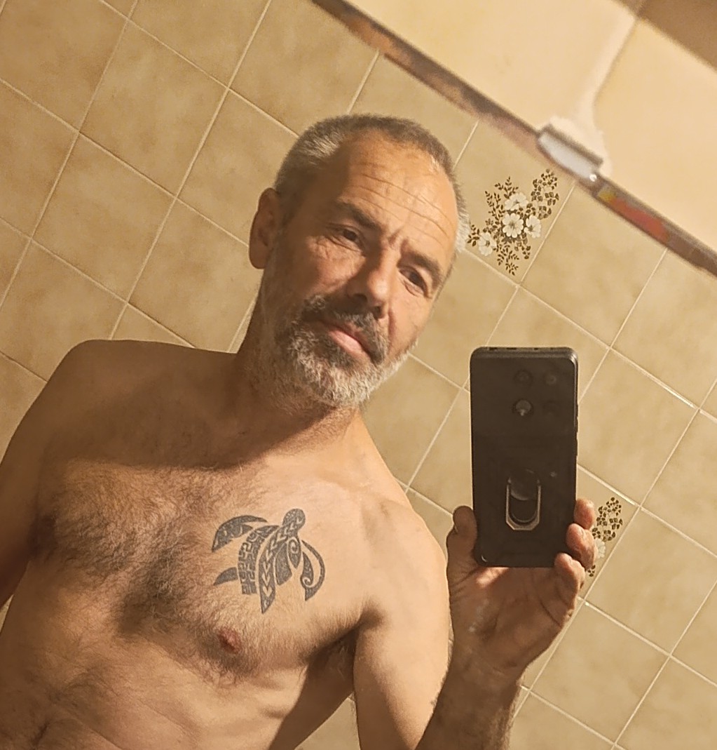 Profil de Corneille, 47 ans, Boite gay à Kaltacker