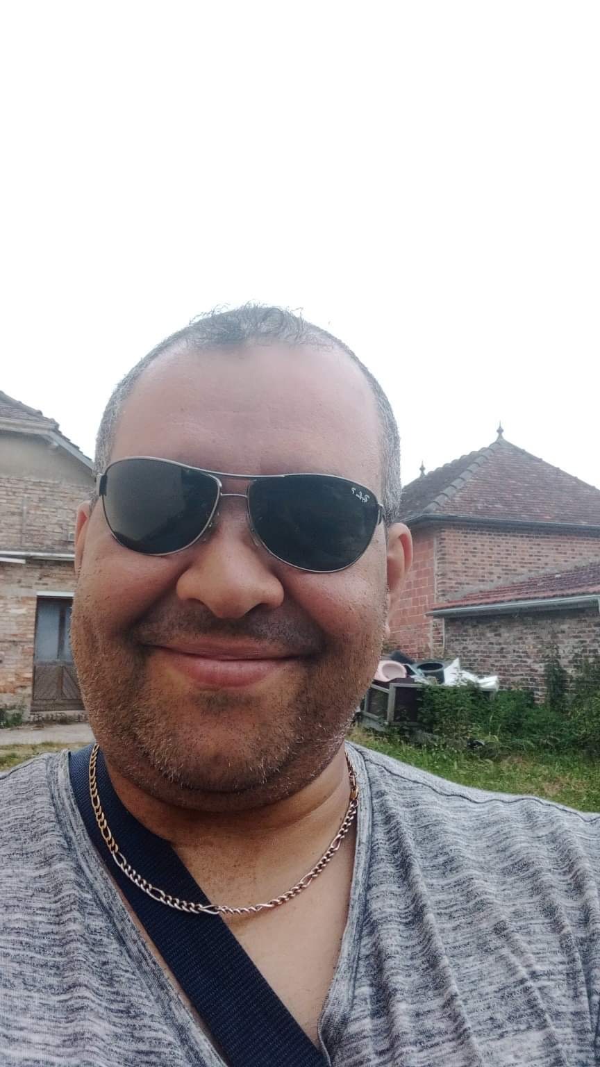 Profil de Souleymane, 48 ans, Boite gay à Münchenwiler