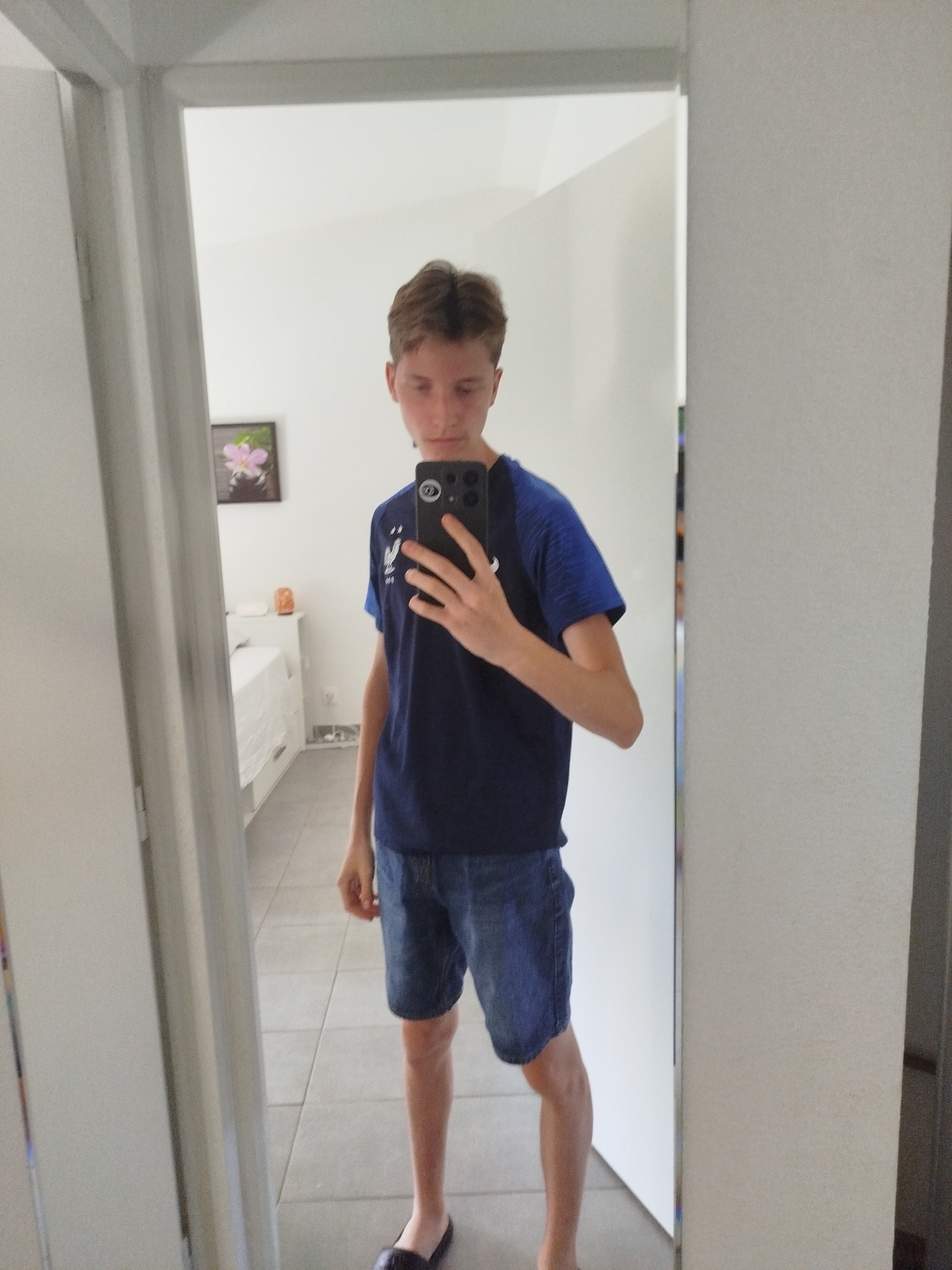 Profil de Allaoua, 18 ans, Boite gay à Lüen