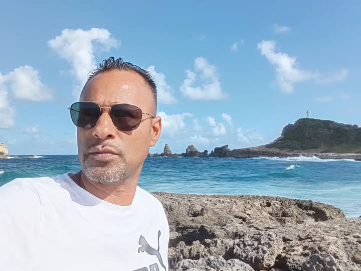 Profil de Eyoub, 46 ans, Boite gay à Cudrefin