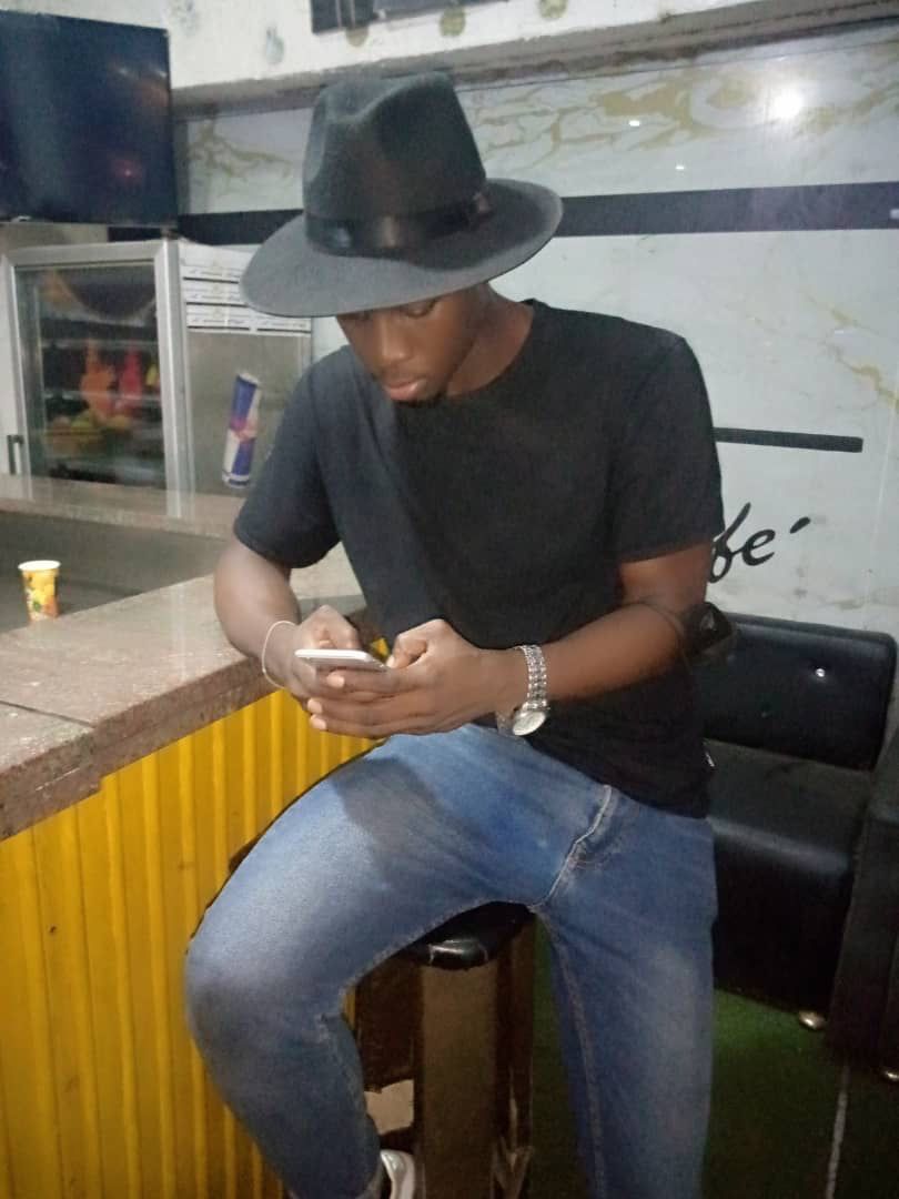 Profil de Toufirk, 26 ans, Boite gay à Stels
