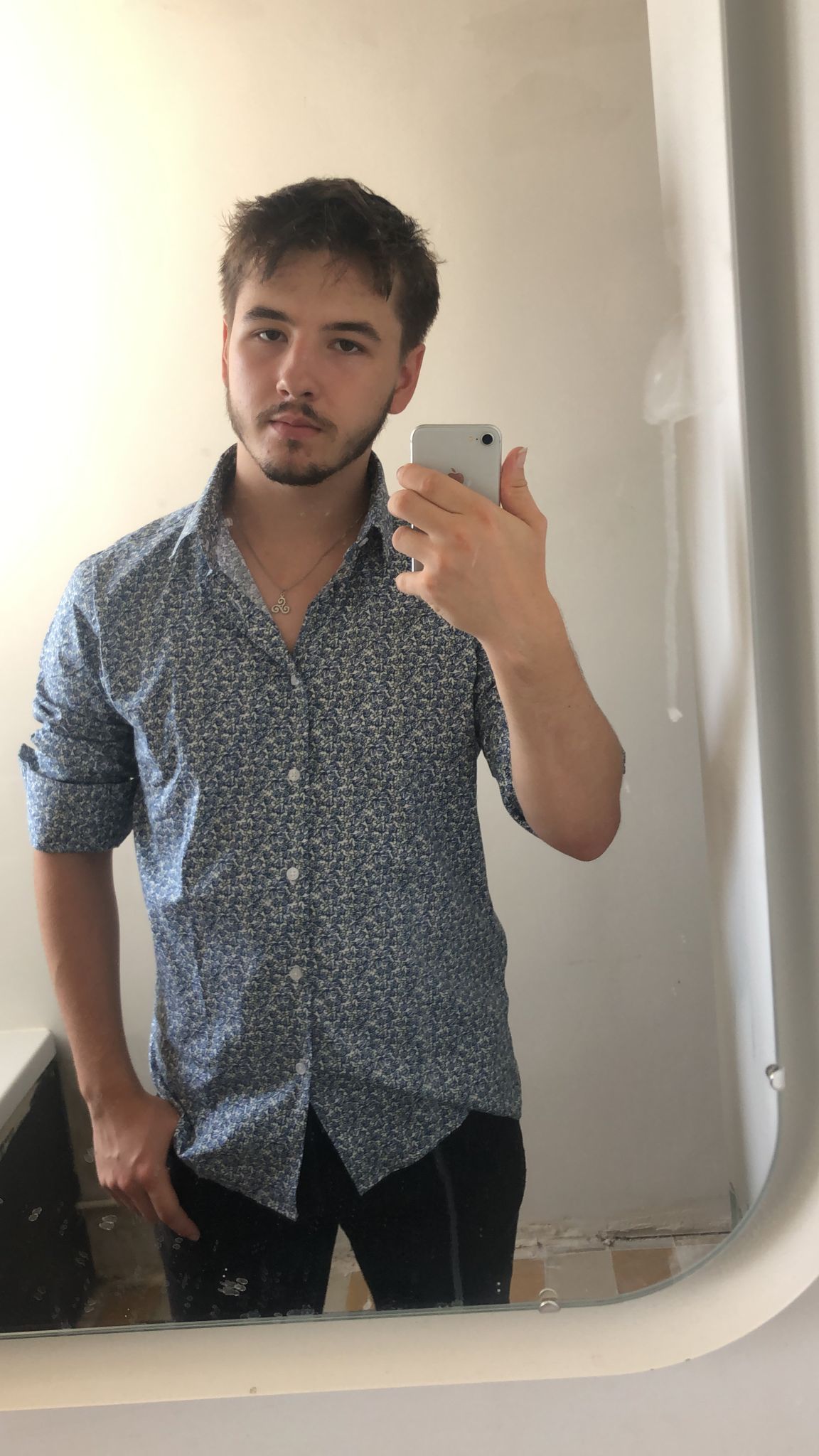 Profil de Fathi, 18 ans, Boite gay à Sierre