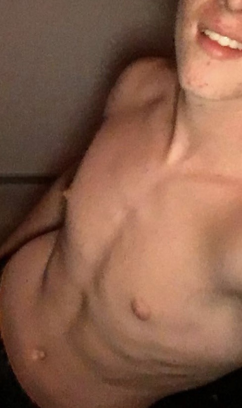 Profil de Abdelhadi, 20 ans, Boite gay à Ferden