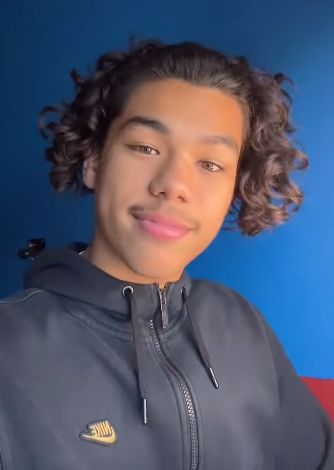 Profil de Jofrey, 19 ans, Boite gay à Gilly
