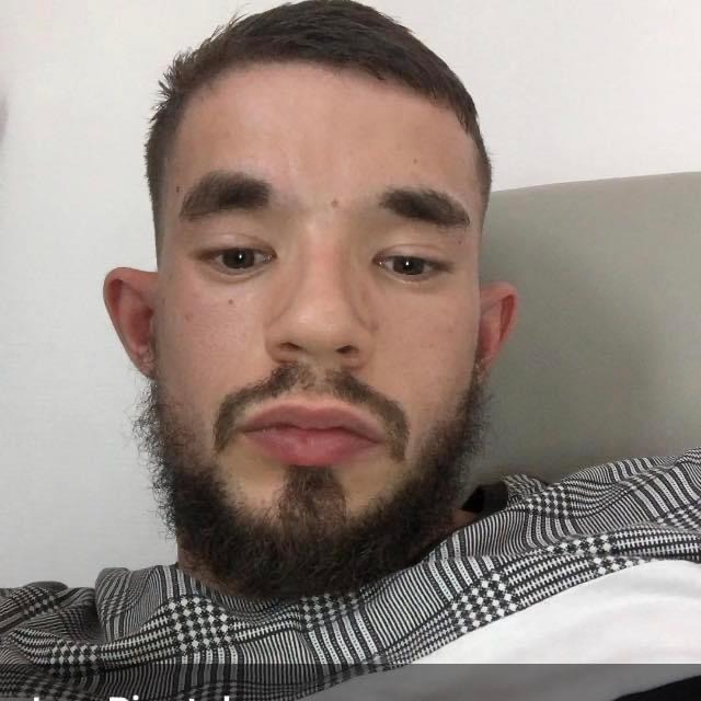 Profil de Irfan, 26 ans, Boite gay à Vaumarcus