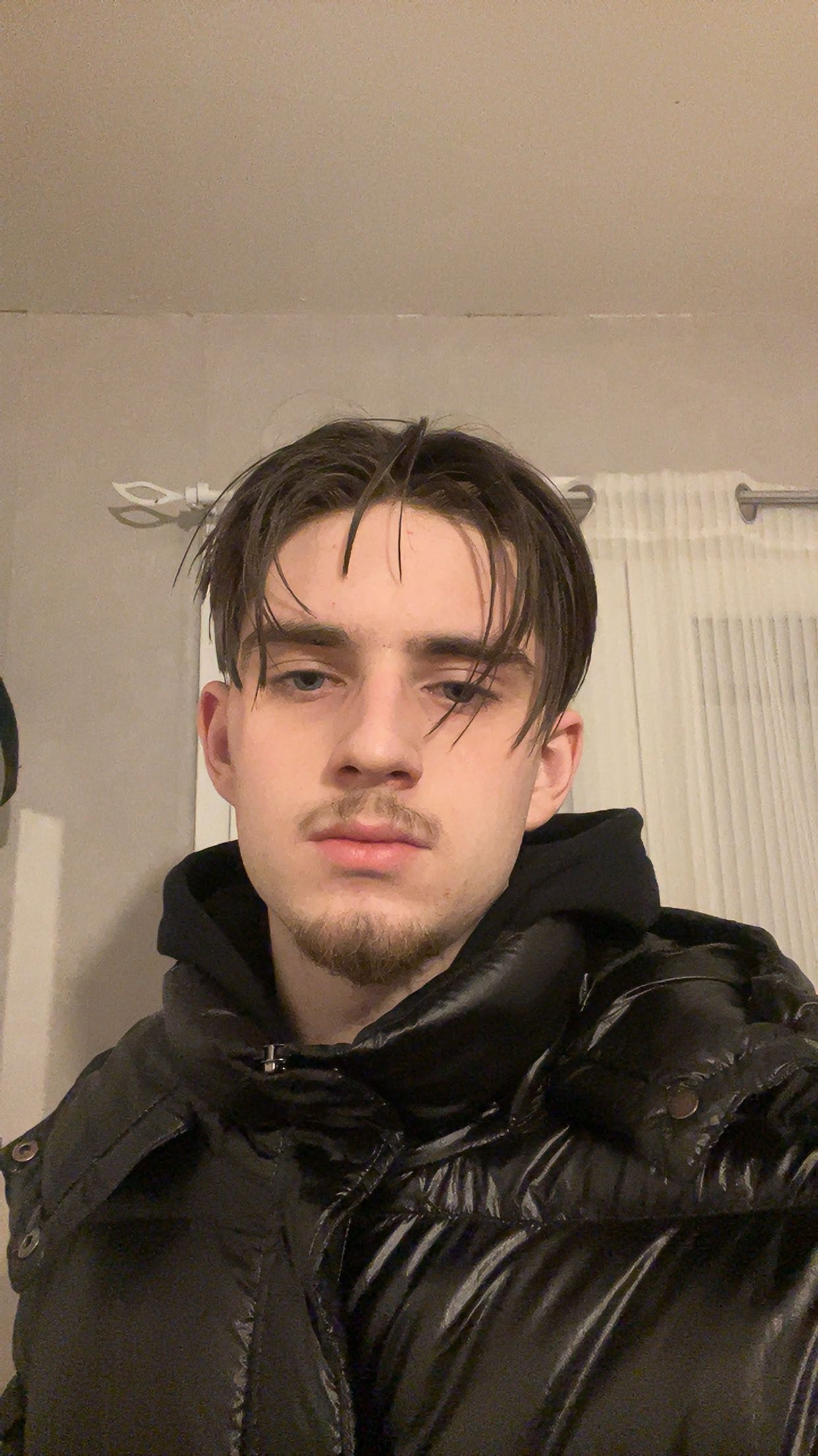 Profil de Hechem, 18 ans, Boite gay à Prilly