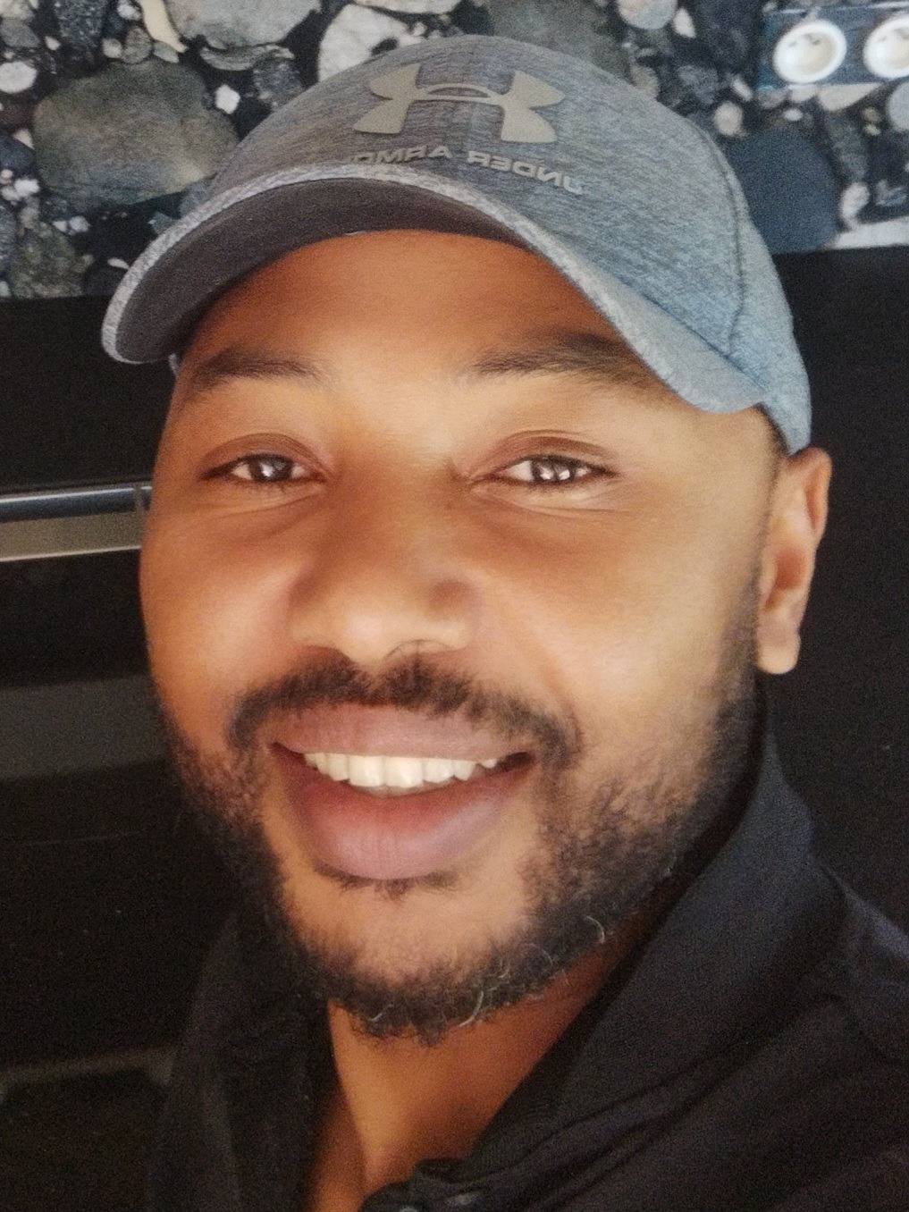 Profil de Vahan, 37 ans, Boite gay à Fey