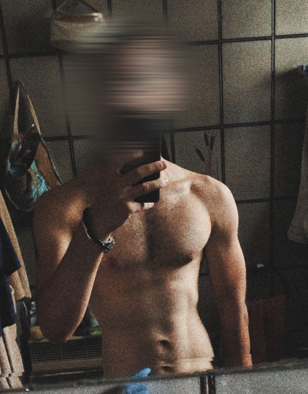 Profil de Lokmen, 26 ans, Boite gay à Soazza